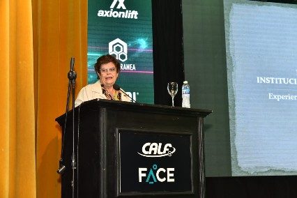 Reconocimiento a la trayectoria de Nancy Botta en FACE